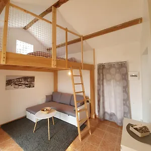 Hébergement de vacances Le Colombier D'amalthée, Vernay