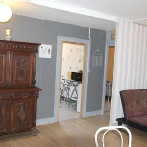 Appartement Dans Les Dépendances Du Château, Agonges